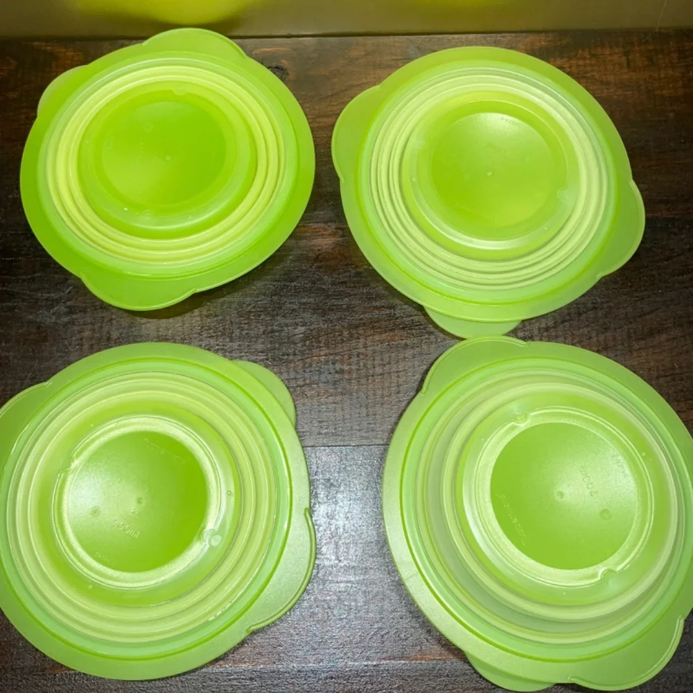 Set of 4 Green‎ Tupperware Flatout Expandable Bowls with Lids